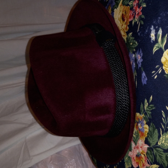 🍁Autumn Closeout SALE 25%🍂Dobbs Deion Fur Felt Fedora 7-1/4 Burgundy - Picture 1 of 3